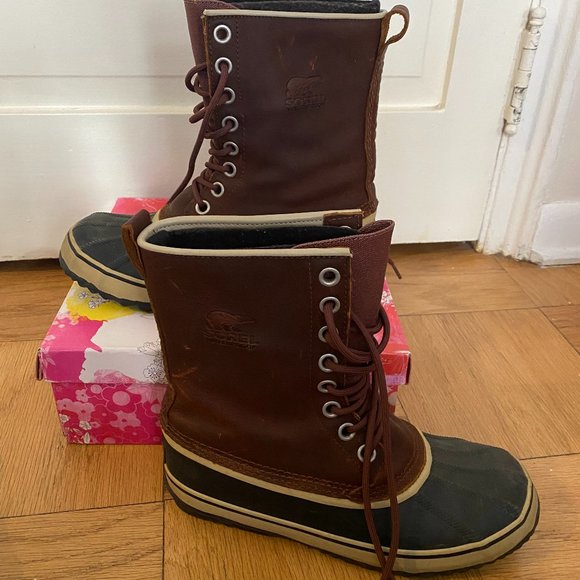 Sorel Shoes - Sorel Caribou Boot  Size 9